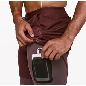 Lululemon Shorts Men XL Stronger As One Barry's‎ Bootcamp Training Workout